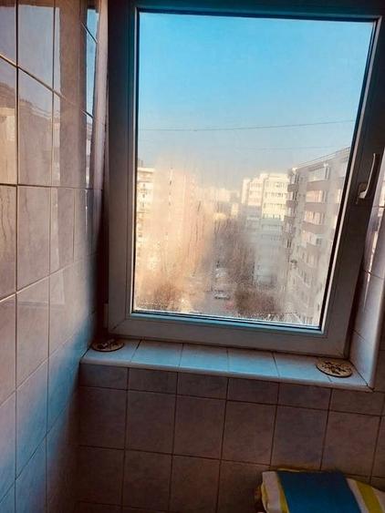 Garsoniera Vitan - Auchan, mobilată si utilată complet, renovată, curată, libera - 4