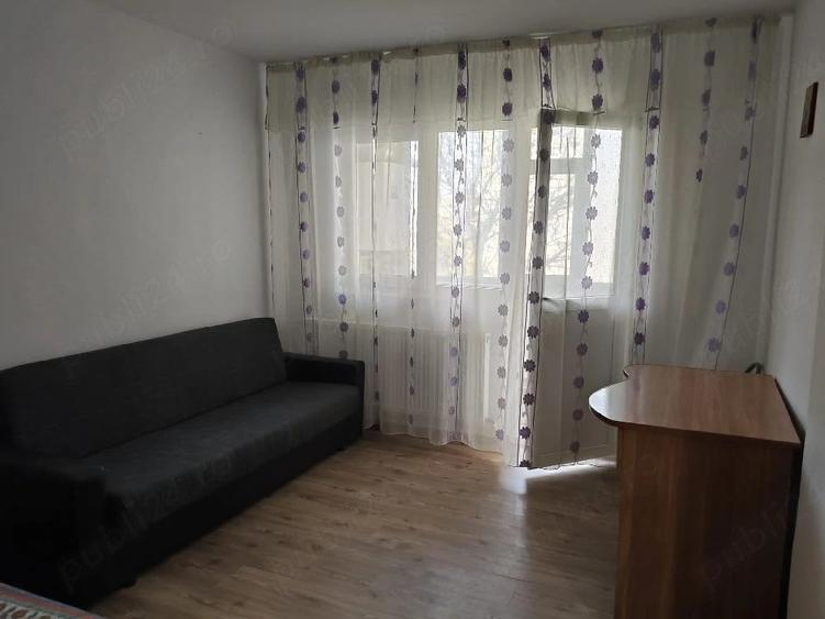 Garsonieră decomandată în Central