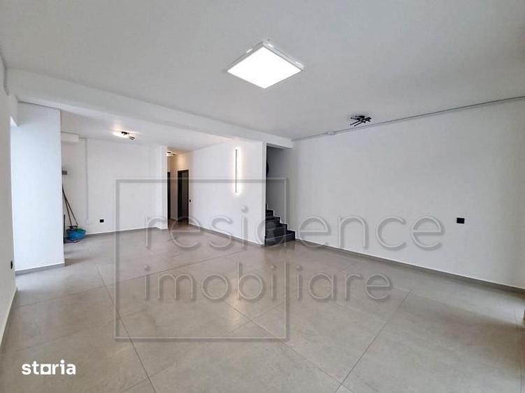 Casă cu 5 camere cu Teren 330 Mp în Europa