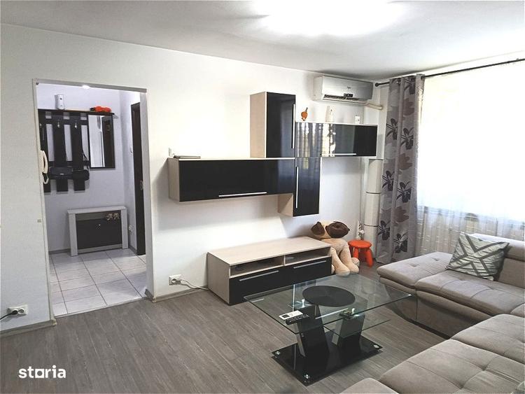 Apartament cu 3 camere semidecomandat în Titan