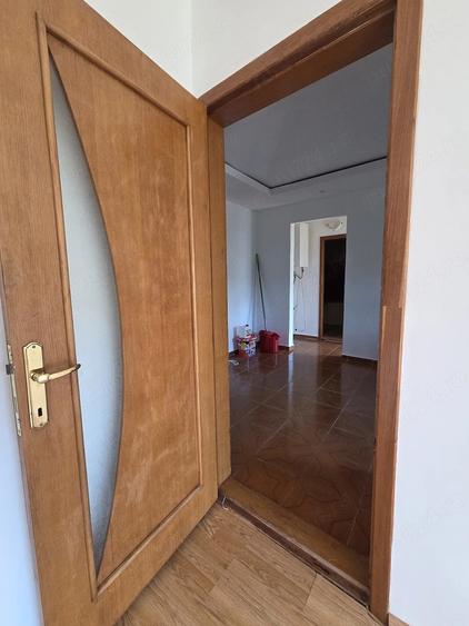 Apartament cu 2 camere decomandat în C5