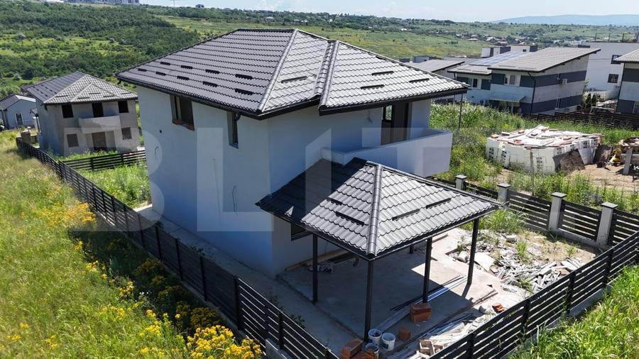 Casă individuală cu 4 camere cu Teren 400 Mp în Rediu