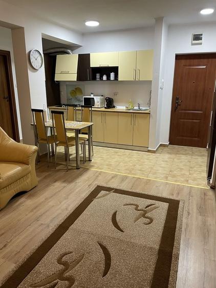 Apartament cu 2 camere decomandat în Exterior Vest