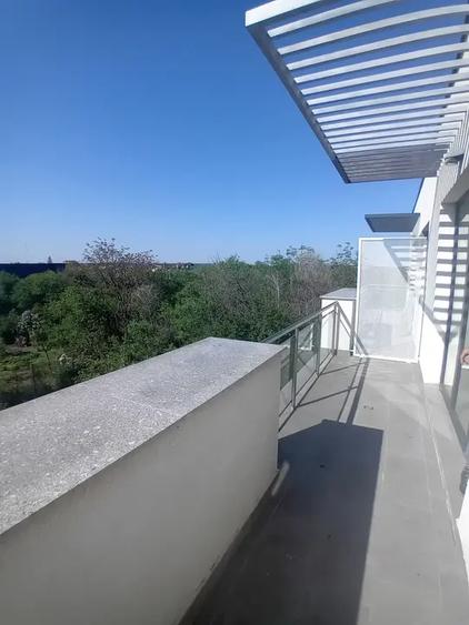 Casă cu 4 camere cu Canalizare în Chitila
