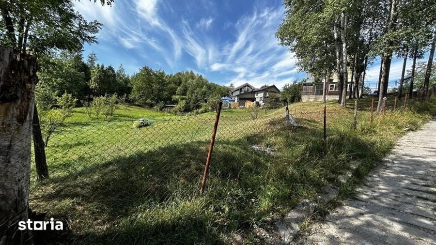 Teren de 1200 mp, în Lac de Verde