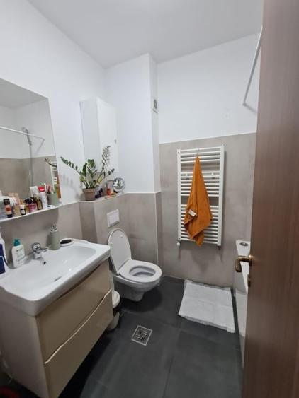Apartament cu 2 camere semidecomandat în Florești — fotografia 3