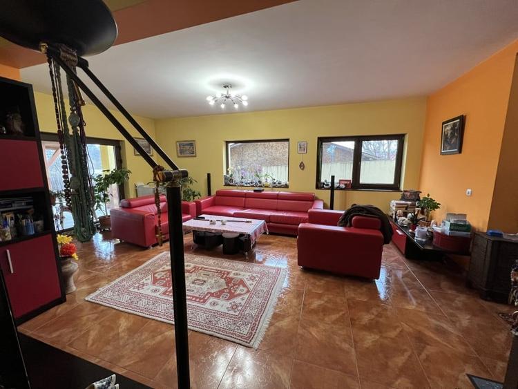 Casă individuală cu 4 camere cu Piscina în Găgeni