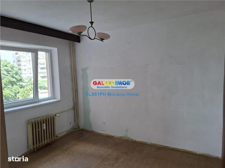 Apartament cu 3 camere decomandat în Republicii