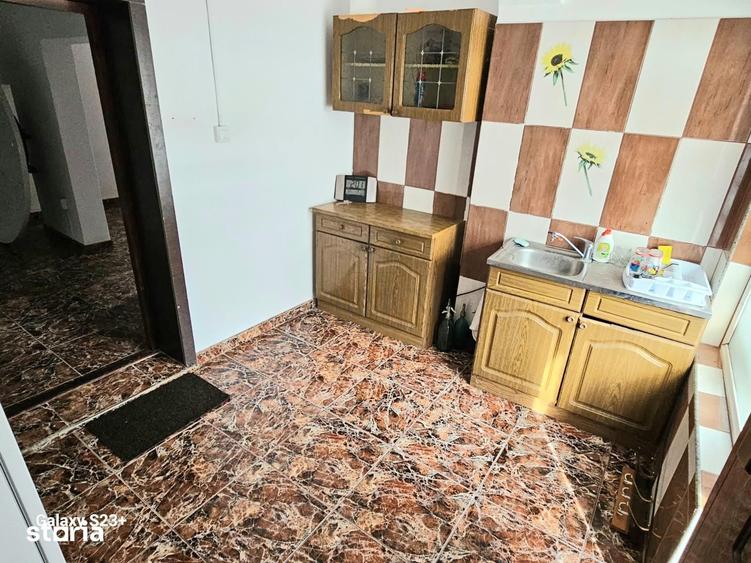 Spațiu comercial, de 40 mp, în Crișan