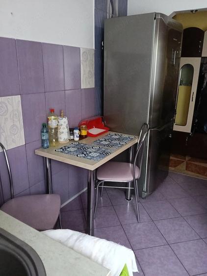 Apartament cu 4 camere nedecomandat în Central