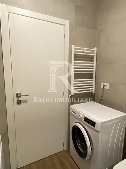 Apartament cu 3 camere decomandat, mobilat în Sud