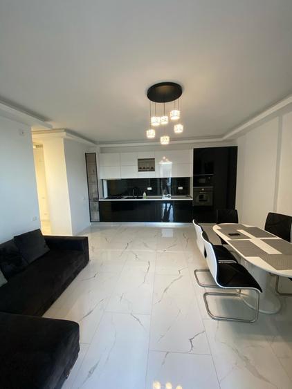 Apartament cu 3 camere decomandat, mobilat în Mamaia-Sat