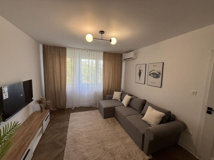 Apartament 2 camere zona Tomis II - 1