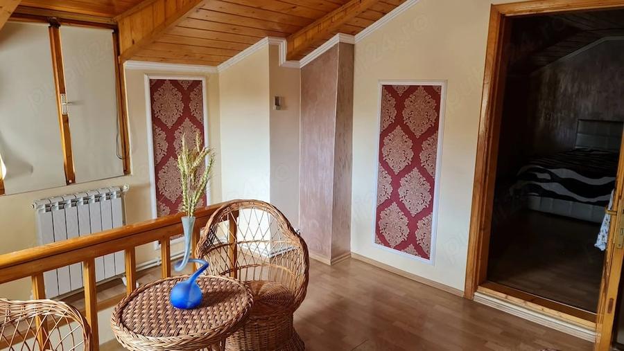 Casă cu 3 camere cu Teren 20 Mp în Piața Nouă