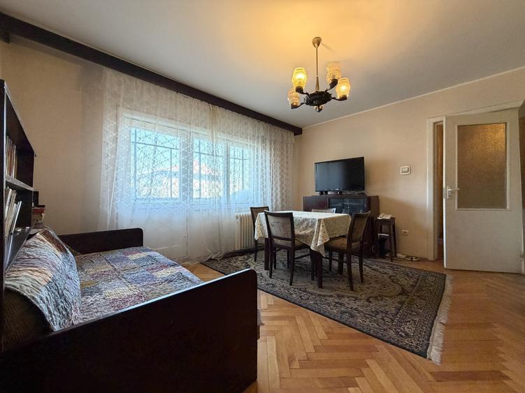 Apartament cu 2 camere semidecomandat, mobilat în Girocului