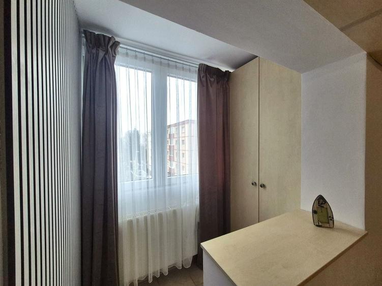 Apartament cu 2 camere decomandat, mobilat în Calea București