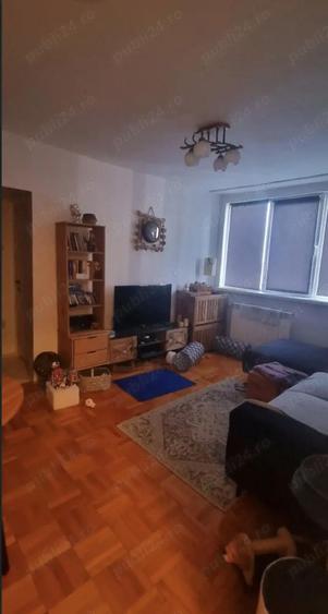 Apartament cu 3 camere semidecomandat în Ferentari