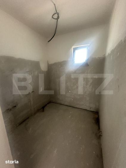 Casă cu 4 camere cu Teren 350 Mp în Păulești