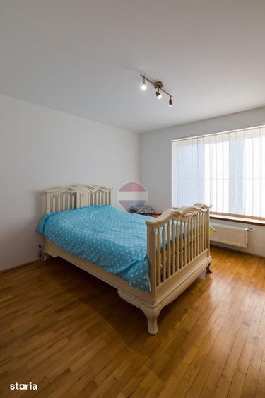 Casă cu 4 camere cu Teren 700 Mp în Bunloc
