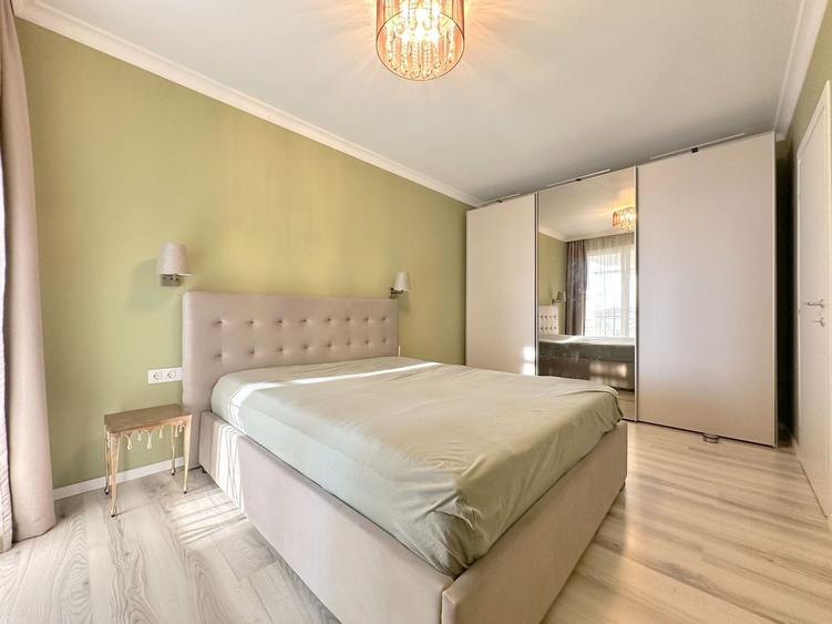 Apartament cu 3 camere decomandat, mobilat în Lipovei