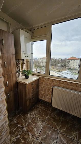 Apartament cu 3 camere decomandat în Lunei