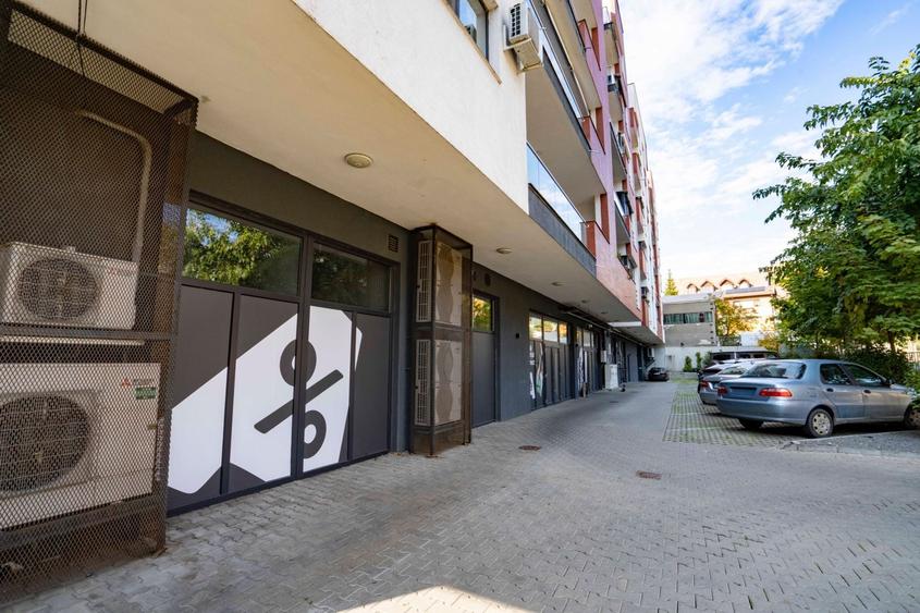 Spațiu comercial, de 396 mp, în Spitalul Județean