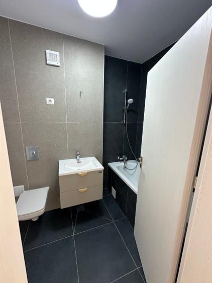 Apartament cu 3 camere decomandat în Albert