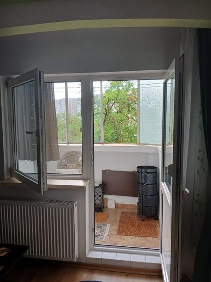 Garsonieră decomandată, mobilată în Rahova