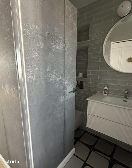 Apartament cu 4 camere în Victoriei