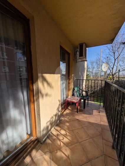 Apartament cu 3 camere semidecomandat, mobilat în Bună Ziua