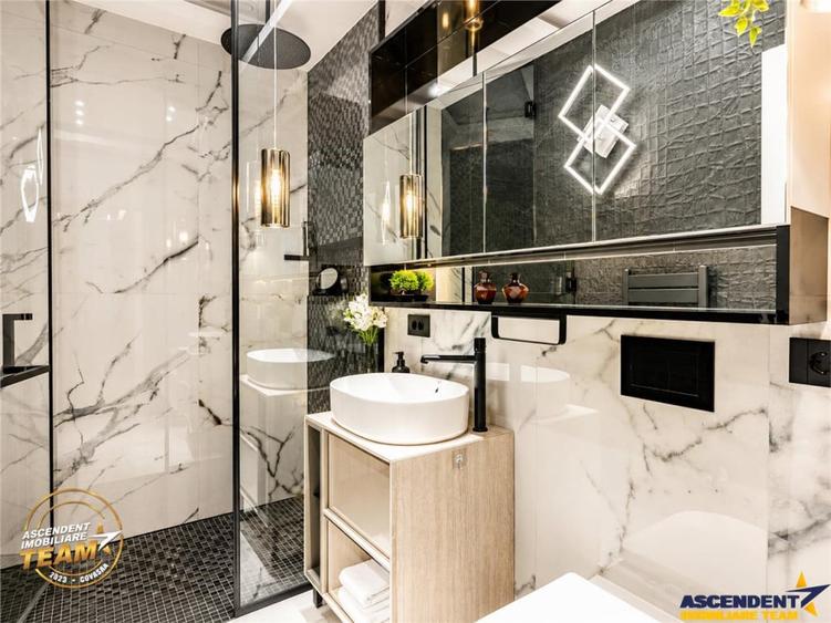Apartament cu 4 camere decomandat în Central