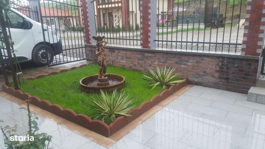 Casă cu 4 camere în Sânnicoară