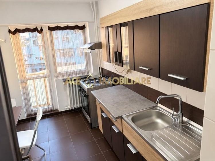 Apartament cu 2 camere decomandat, mobilat în 13 Septembrie