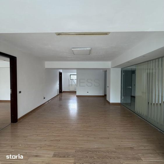 Spațiu comercial, de 120 mp, în Centrul Civic