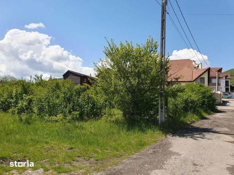 Teren de 1660 mp, în Vulcan