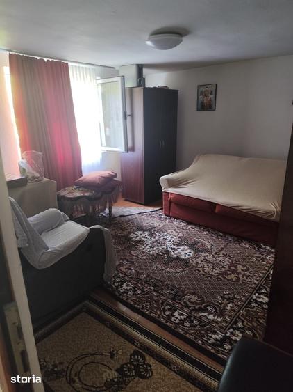 Casa de vanzare cu garaj ?i pivni?a - 3