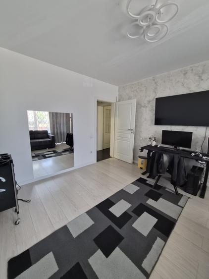Apartament cu 4 camere decomandat în Bragadiru