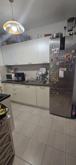 Apartament cu 3 camere decomandat în Lazaret