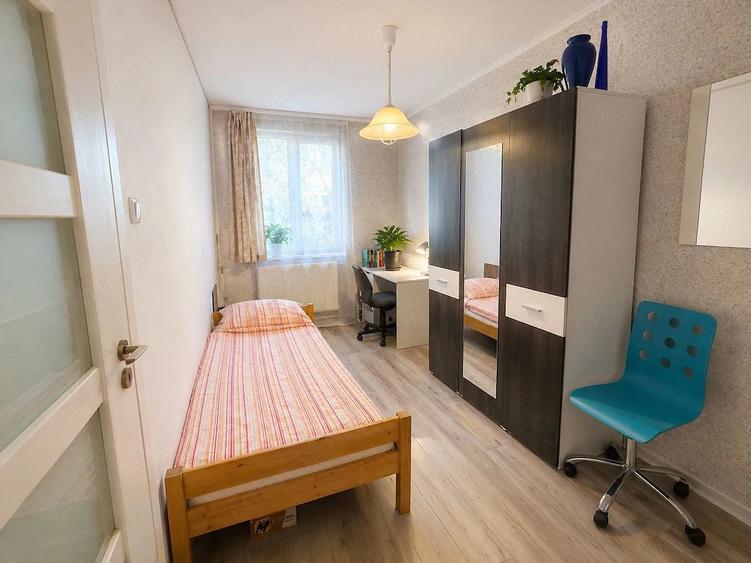 Apartament cu 3 camere semidecomandat în Central