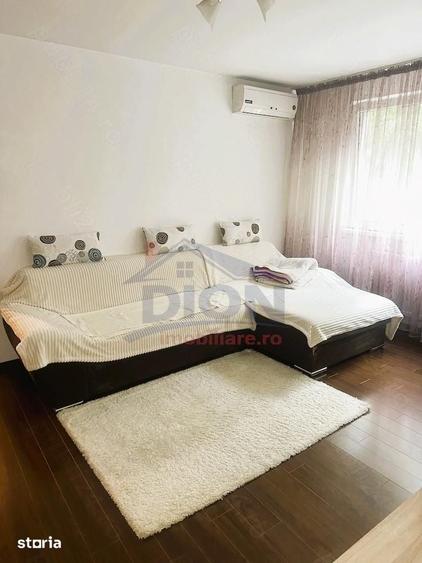 Apartament cu 3 camere semidecomandat în Ghencea