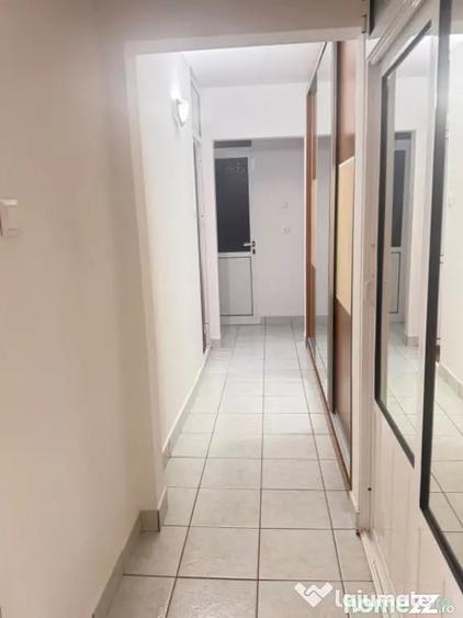 Apartament cu 3 camere decomandat în Tomis III
