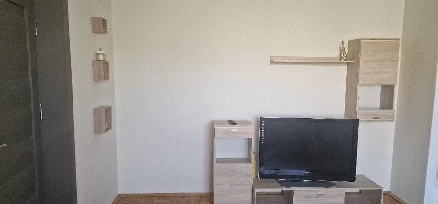 Apartament cu 2 camere semidecomandat în Rogerius