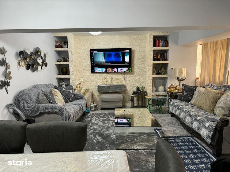 Apartament cu 3 camere decomandat în Calea București