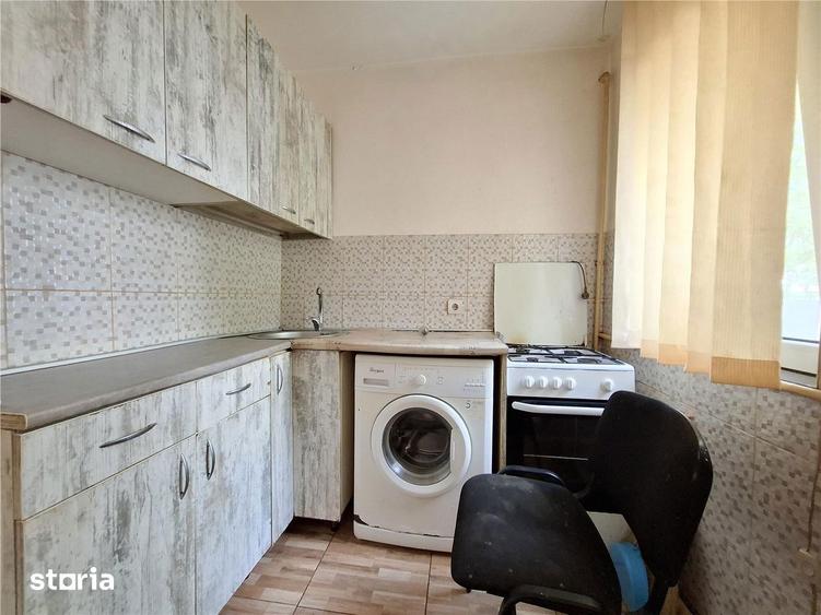 Apartament cu 2 camere, mobilat în Podu Roș