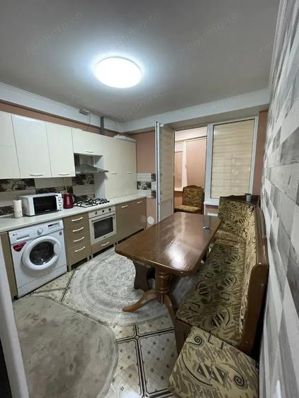 Apartament cu 2 camere decomandat în Basarabia