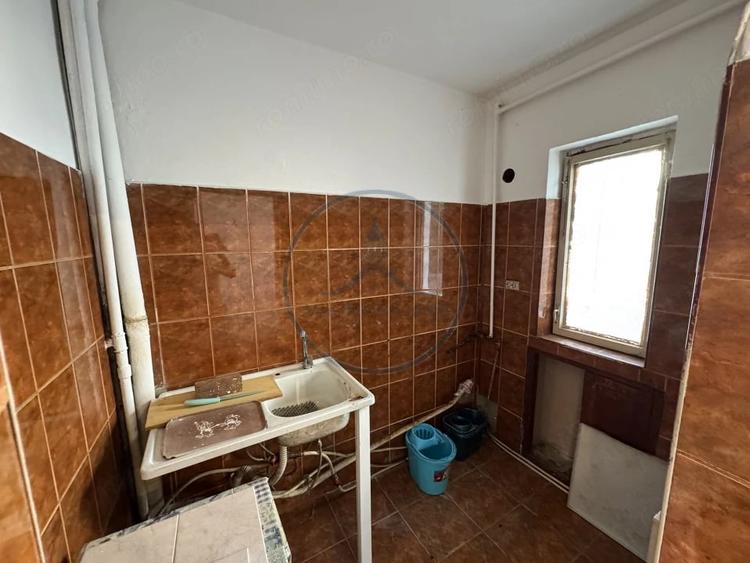 Garsonieră semidecomandată în Central