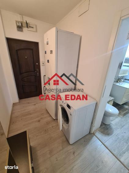 Garsonieră decomandată în Central