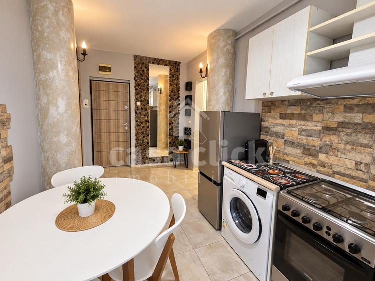 Apartament cu 2 camere decomandat în Mazepa 1