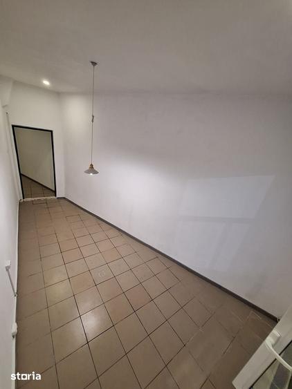 Spațiu comercial, de 66 mp, în Piața Centrală