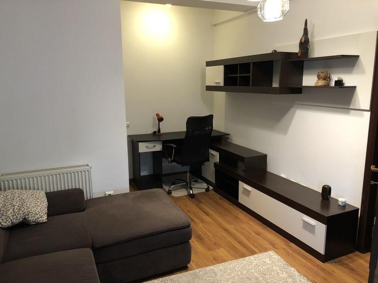 Apartament cu 2 camere decomandat în Vitan